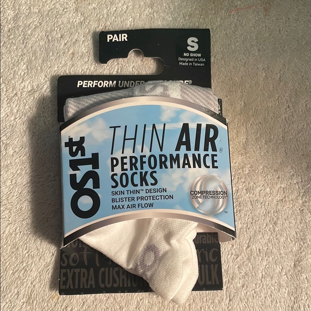 Osh White Performance Socks Accessories